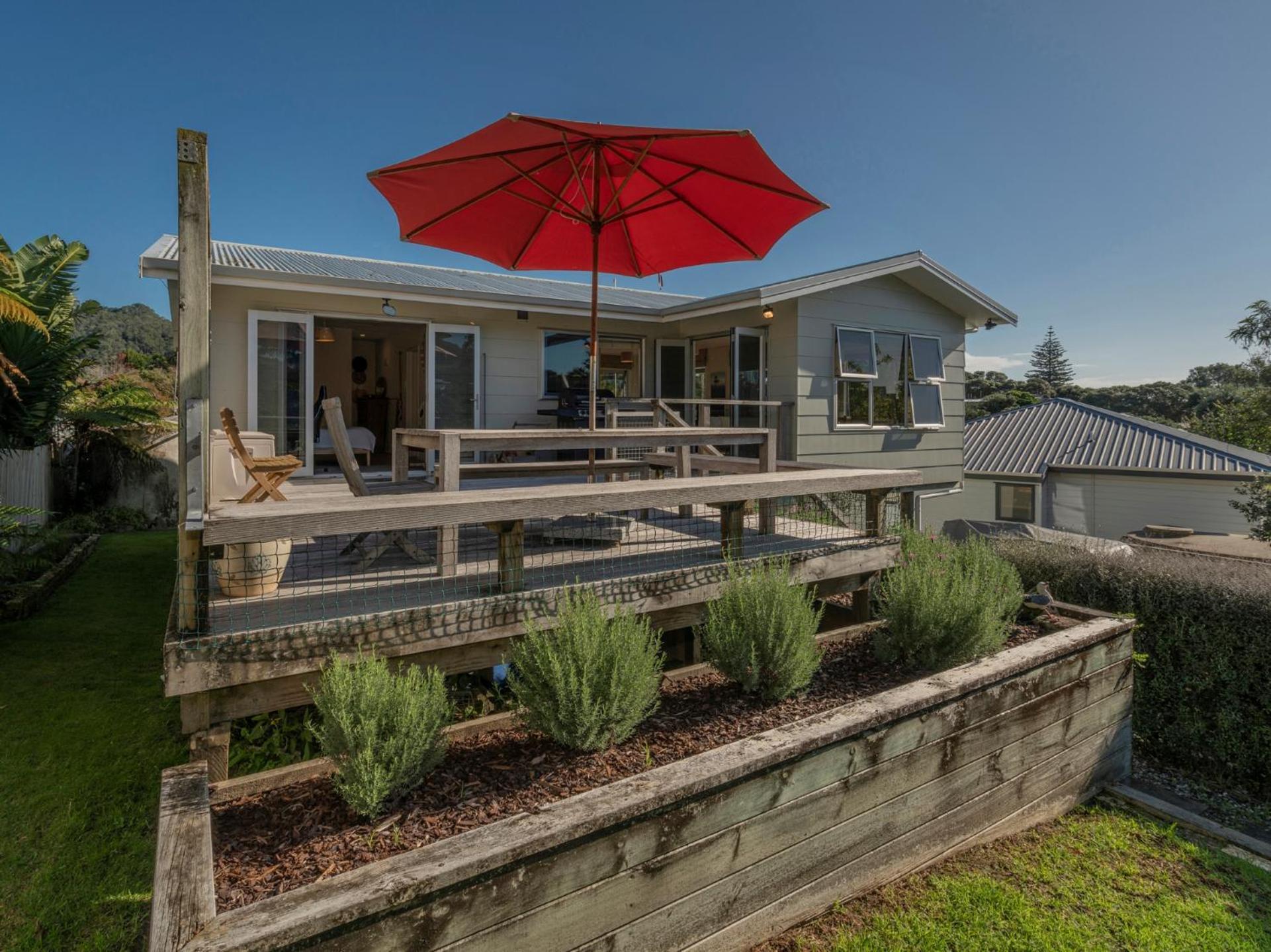 Hahei Kiwi Bach - Hahei Holiday Home Екстериор снимка