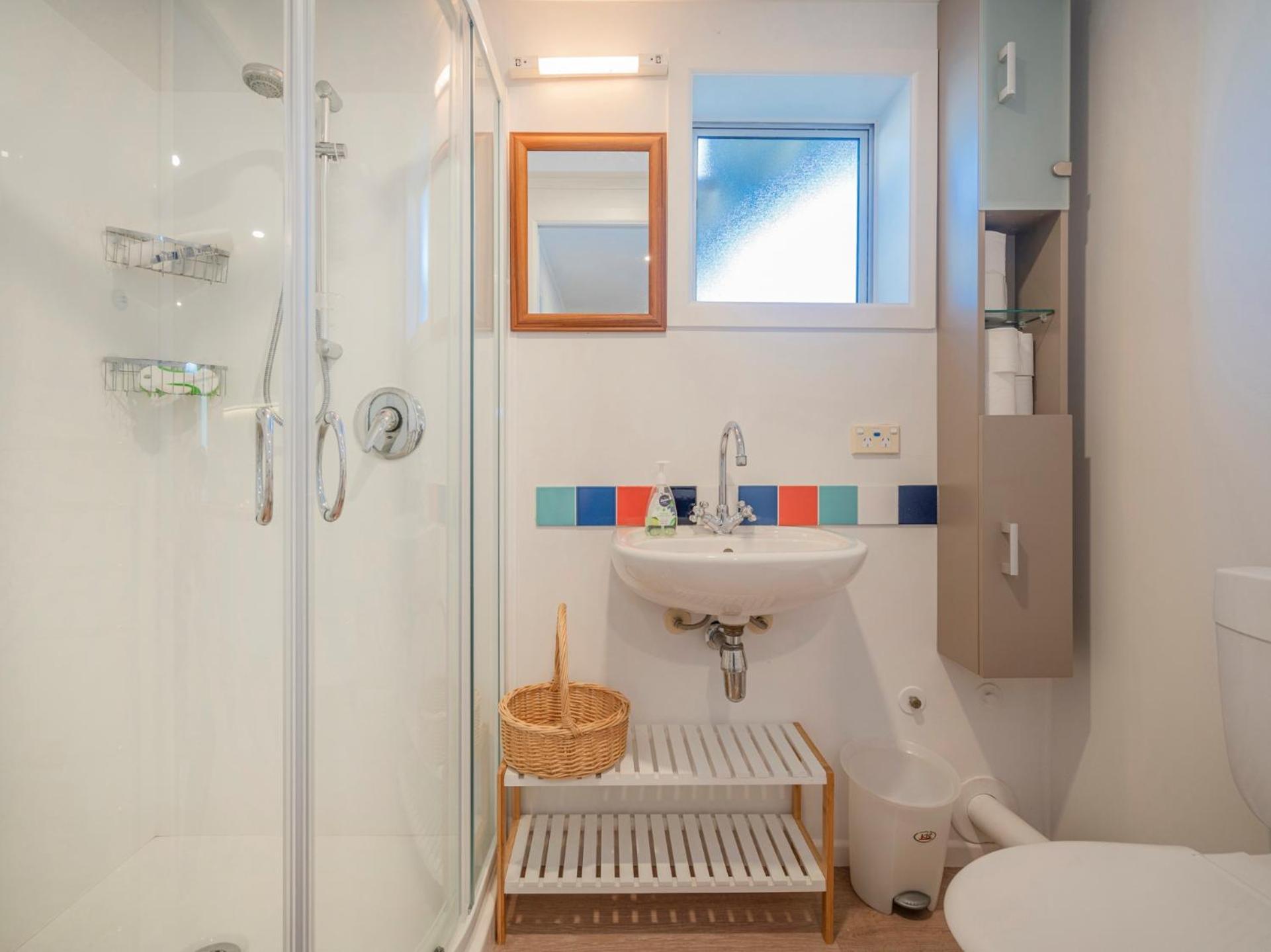Hahei Kiwi Bach - Hahei Holiday Home Екстериор снимка